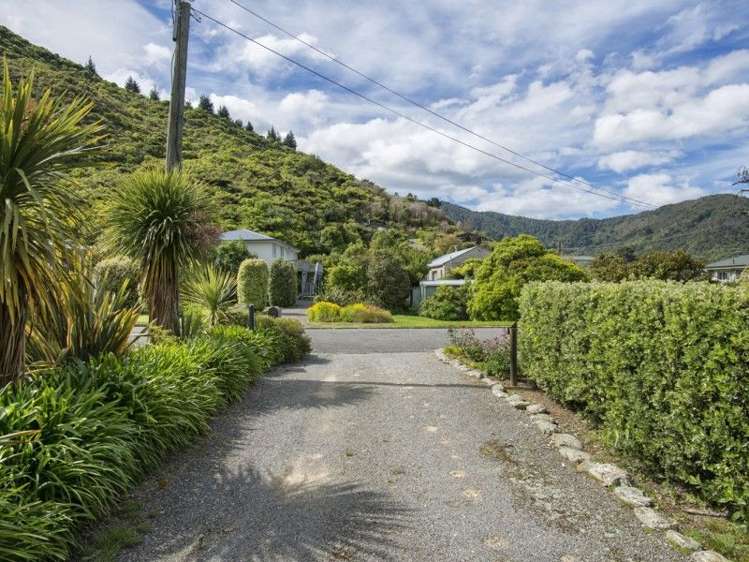 5 Thompson Place Anakiwa and Surrounds_15