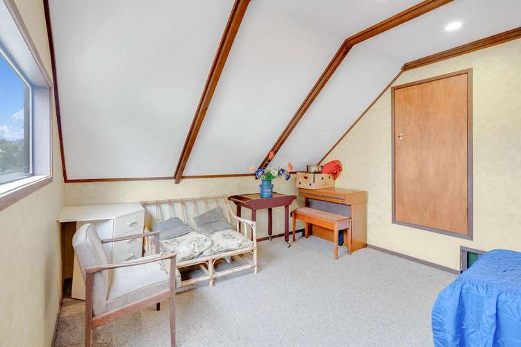 2 Marlowe Drive Leamington_13