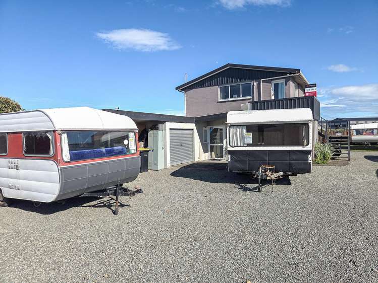 217 Clyde, 219 Clyde and 228 Liddel Streets_0