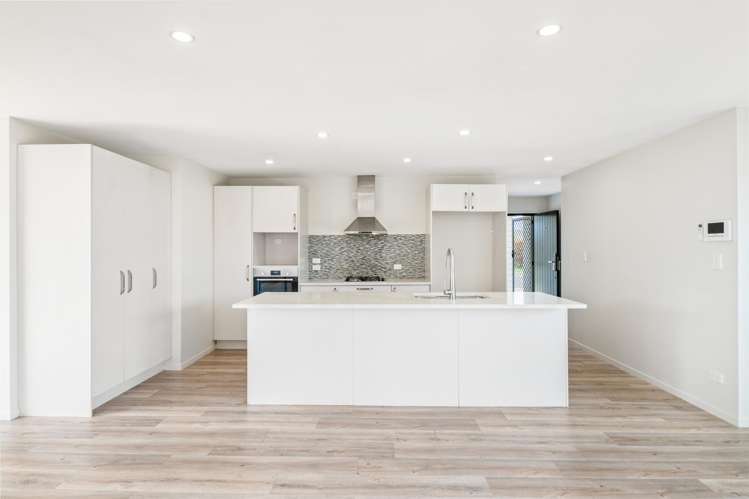 6 Biplane Street Takanini_2