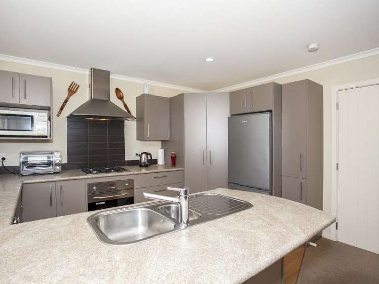 7 Florence Avenue Palmerston North Central_6