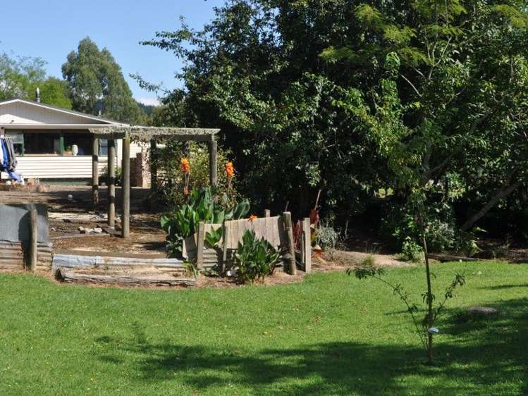 1230 Opaki Kaiparoro Road Mauriceville_26