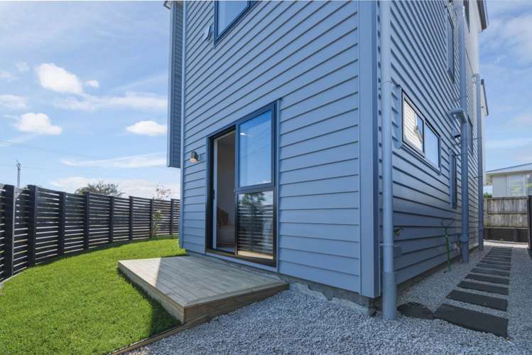 73,75/79 Cnr Terry Street and McFadzean Drive Blockhouse Bay_30