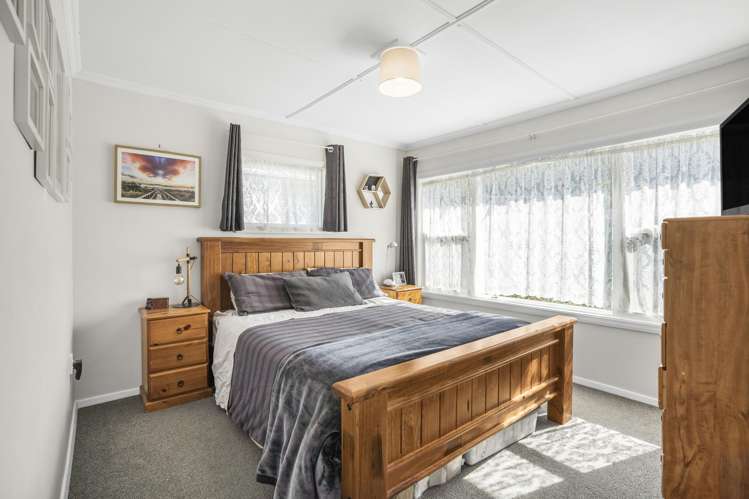 11 Kowhai Street Eastbourne_10