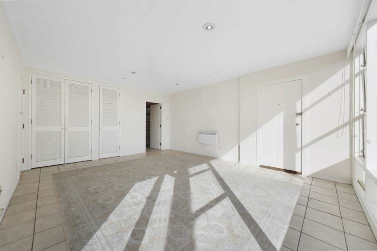 2/258 Parnell Road_2
