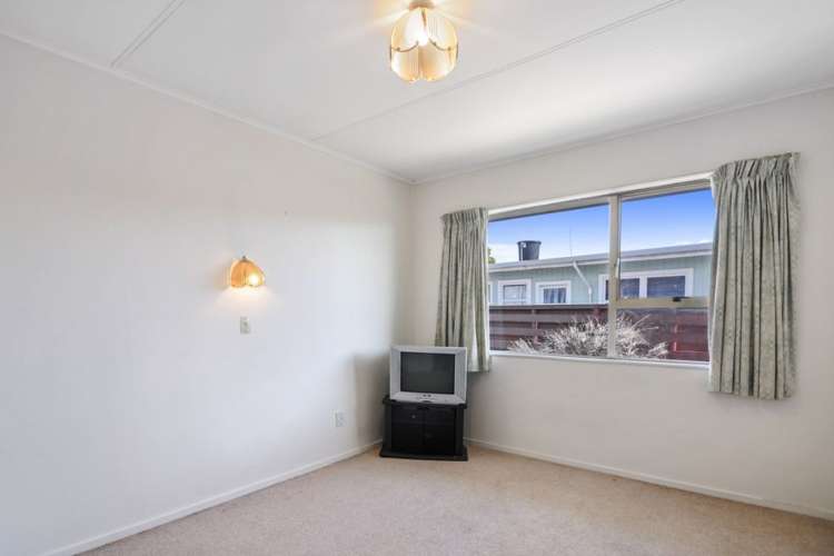 3/13 Cobham Crescent Stoke_8