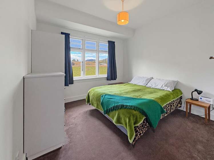 5669A West Coast Road 1532_6