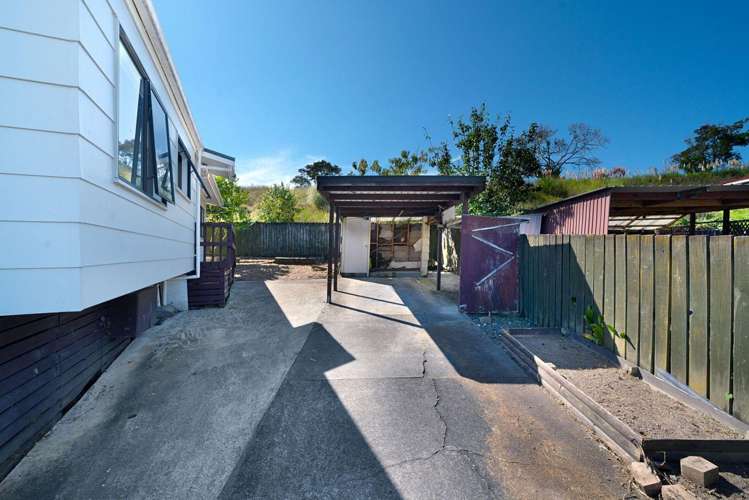 1/76 Chilcott Road Henderson_16