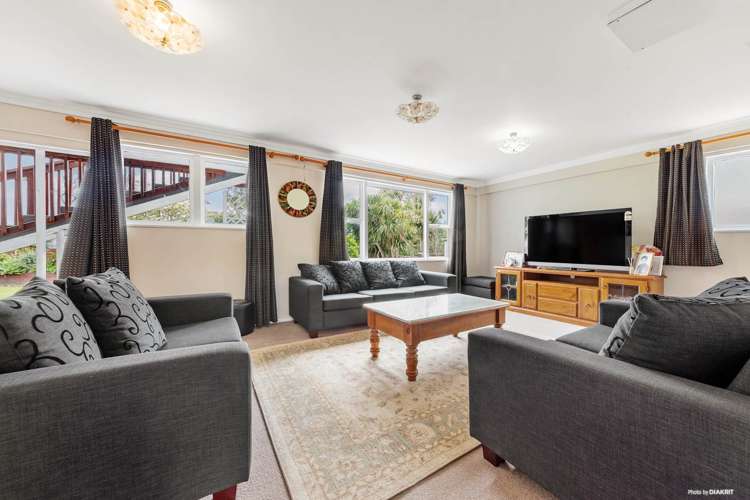 8 Fowey Avenue Te Atatu South_16