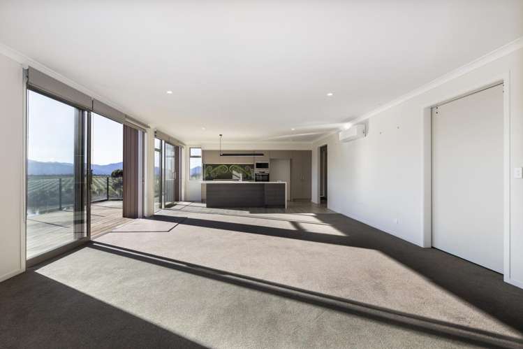 18 Lake View Place Fairhall_5