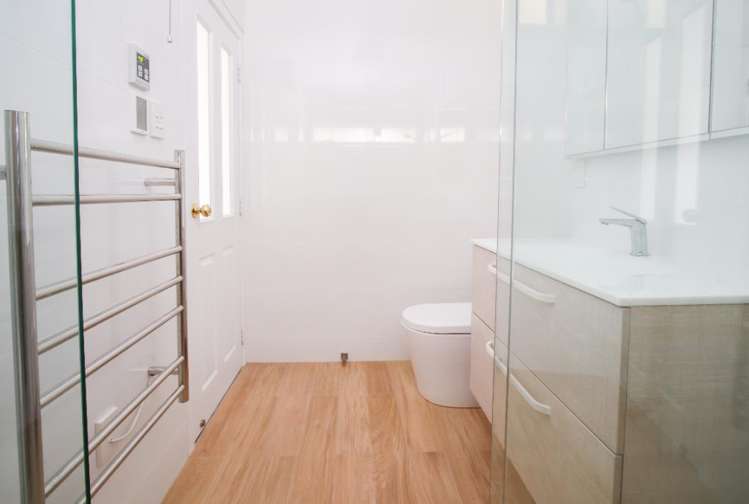 14 Oakfield Crescent 1136_13