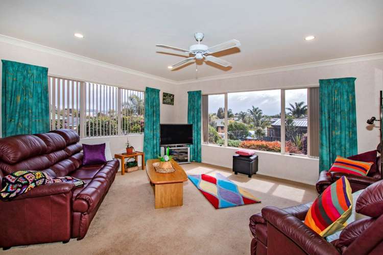 15 Maurton Place Onerahi_3