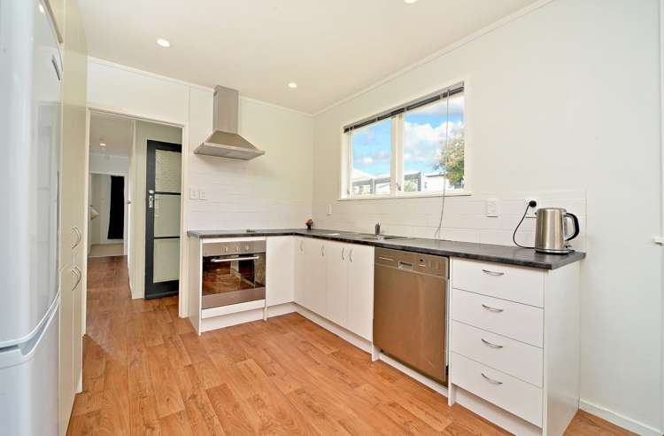 8 Valencia Place Manurewa_6