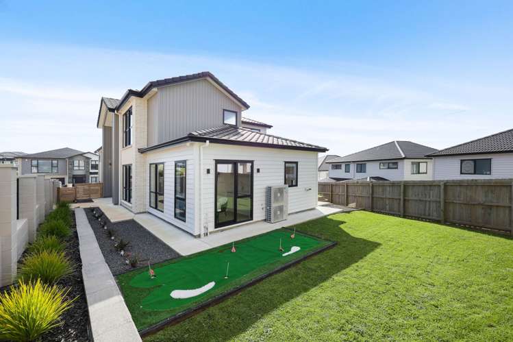 17 Ballyalton Crescent Flat Bush_25