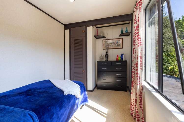 1093 Huia Road Huia_8