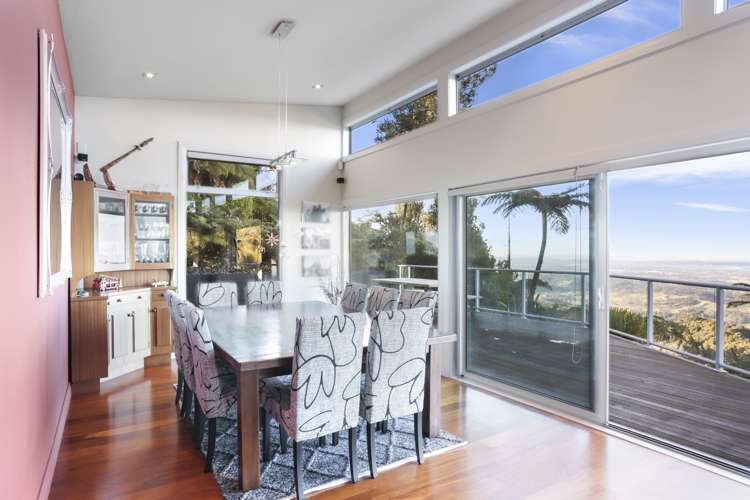 535 Scenic Drive Waiatarua_7