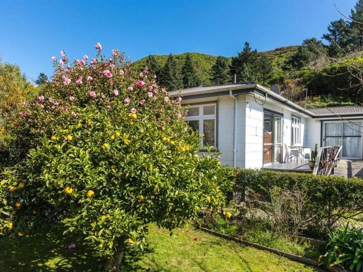 55 Wairau Road Picton_12