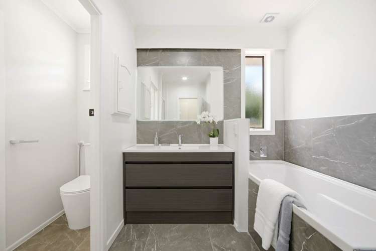 2/52 Glencoe Road Browns Bay_17