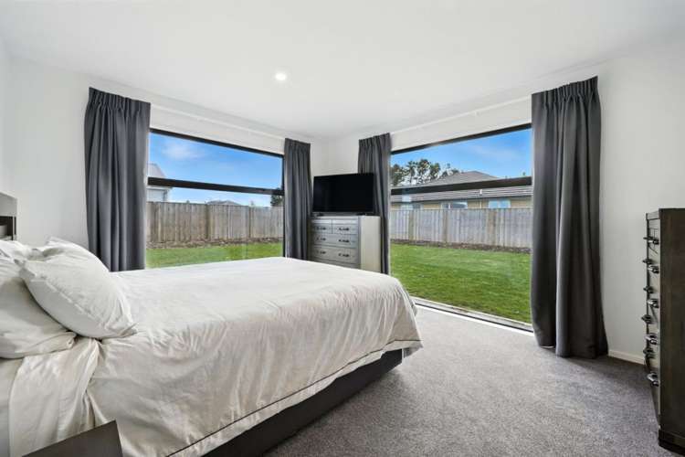 29 Plover Avenue Amberley_7