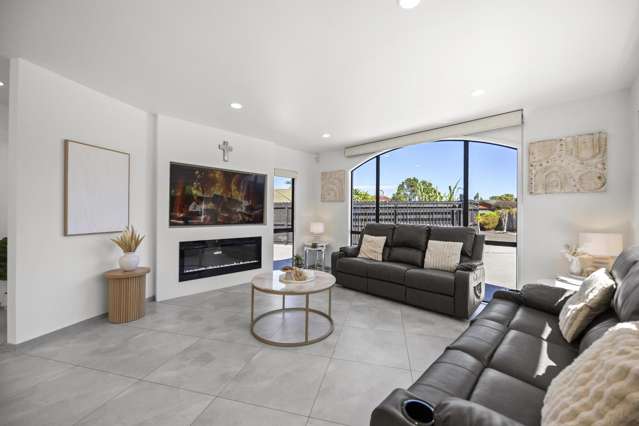 16 Norm Pellow Drive The Gardens_3