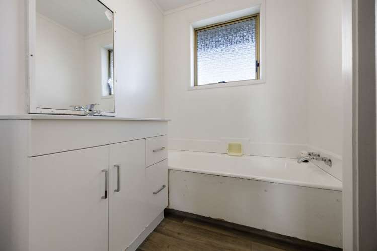 70 Newcastle Road Dinsdale_14
