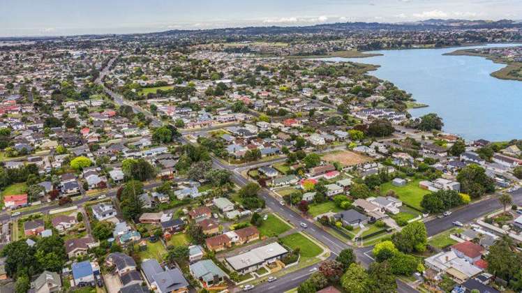 2/1 Roys Road Manurewa_15