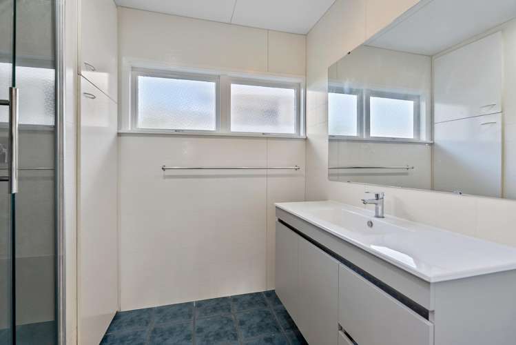 5A Paratai Crescent Woodhill_17