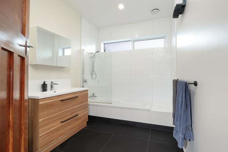 77 Main Road Fairfield_13