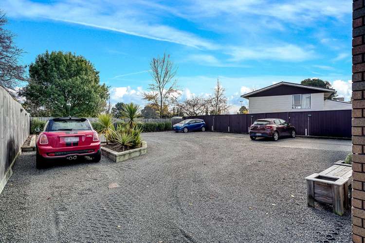 Unit1 3/13 Crescent Court Melville_9