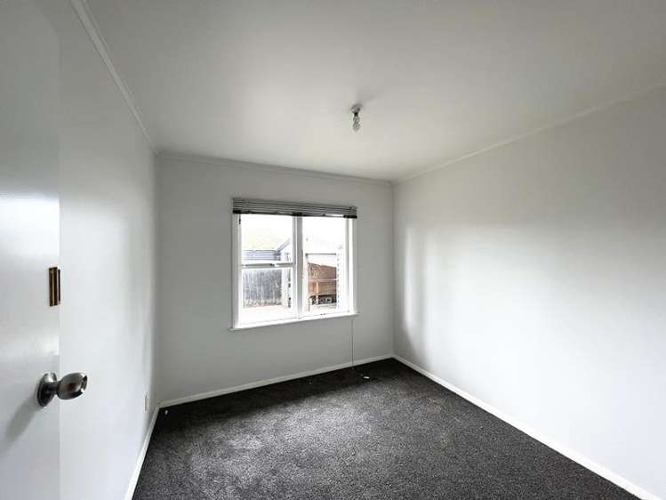 62 Sutton Crescent Papakura_12