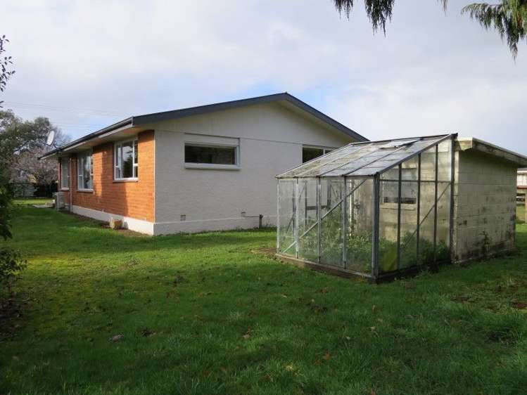 10 Great North Road Winton_10