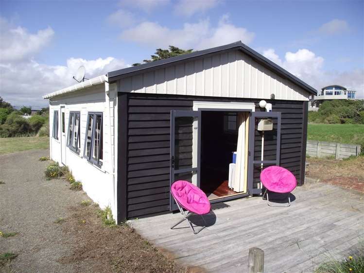 19a Marine Parade South Foxton Beach_11