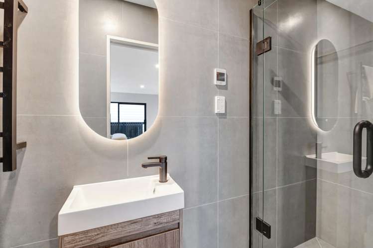 6 Pleasant Way Matakatia_13