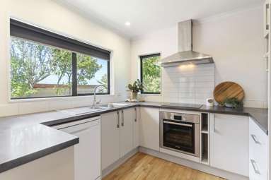 3/599 Glenfield Road_4