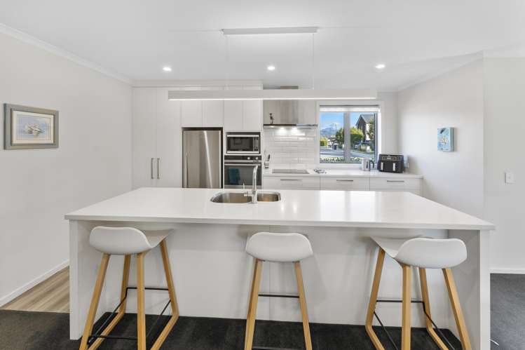 17 Youngberry Drive Richmond_8