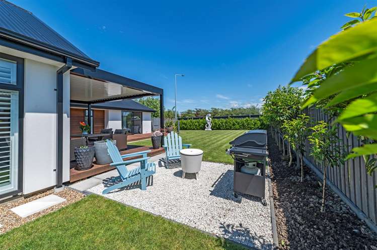 65 Southfield Drive Lincoln_20