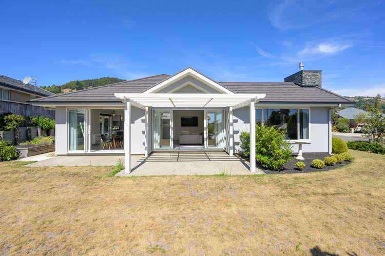 55 Fairose Drive Richmond_2