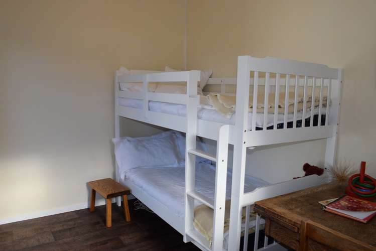 6 Kapiti Lane Otaki Beach_19