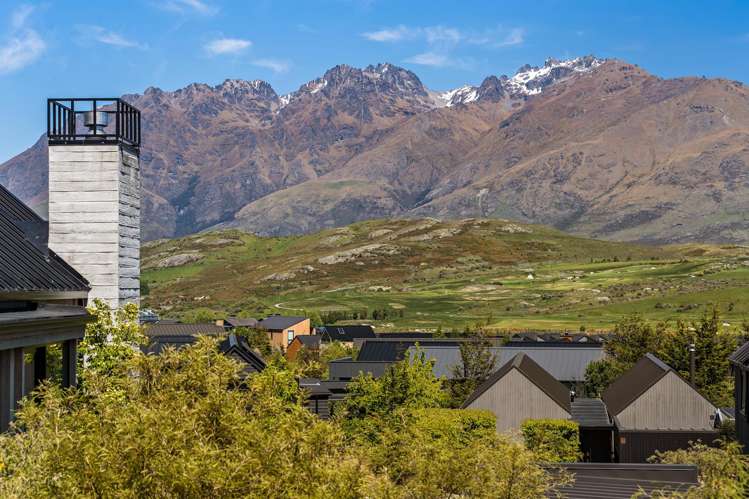 5 Falconer Rise Jacks Point_13