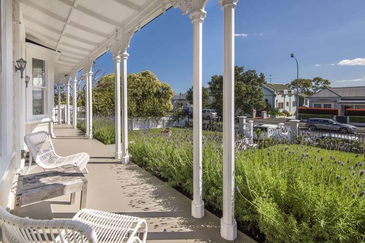 1/90 Victoria Road Devonport_16