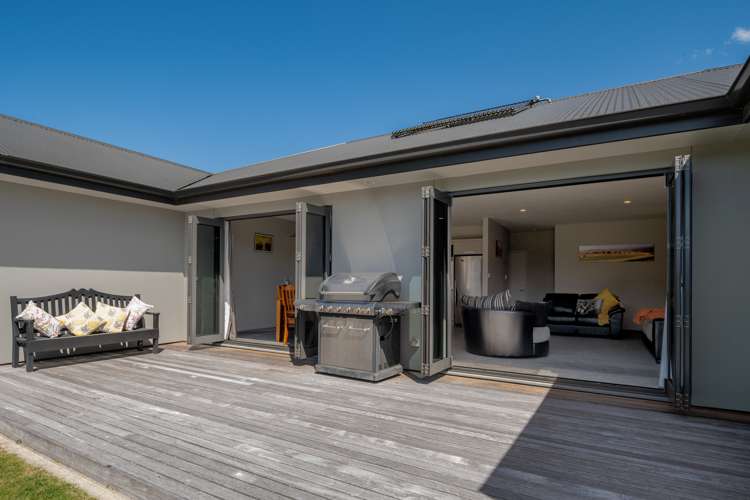 6 Roussel Place Springlands_2