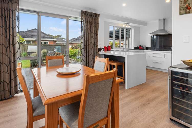 22 Conifer Grove Kamo_7