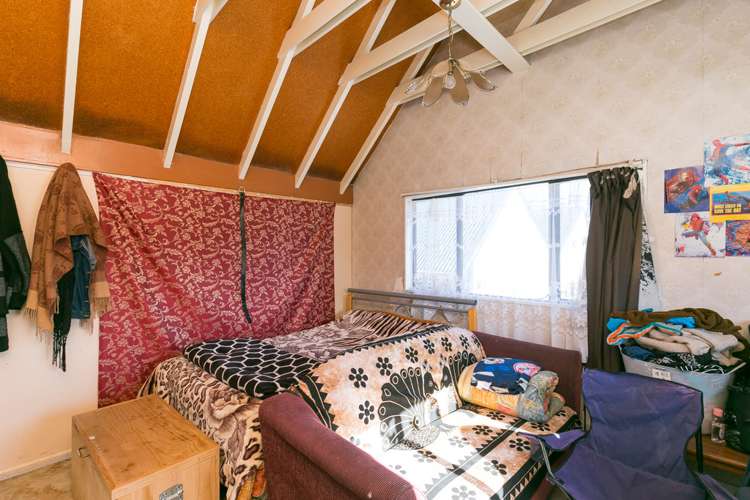 7 Angus Avenue Berhampore_12