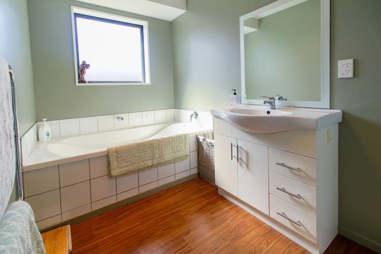 17 Stanwood Grove Darfield_12