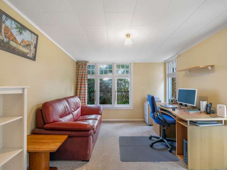 32 Hutchison Crescent Durie Hill_16