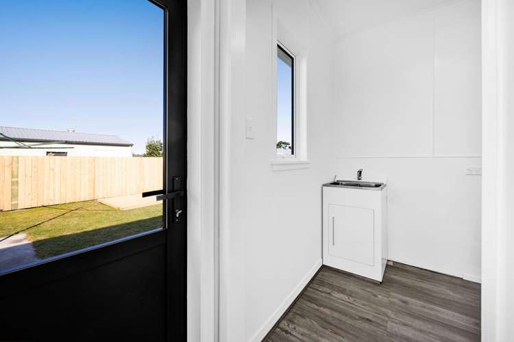 23 Longfellow Road Opunake_11