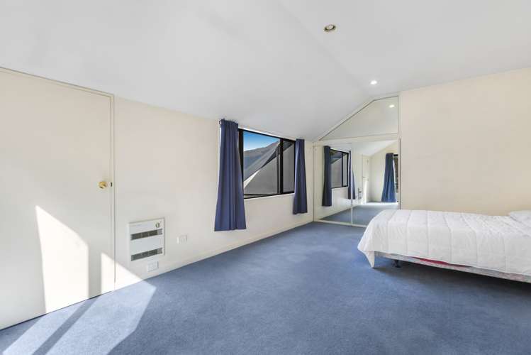 8 Elizabeth Place Kelvin Heights_18