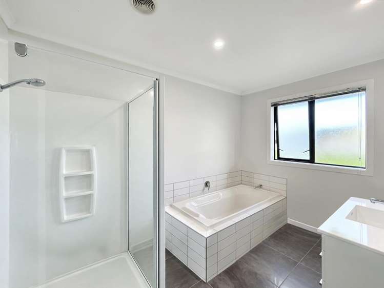 19 Gibraltar Way 10930_10