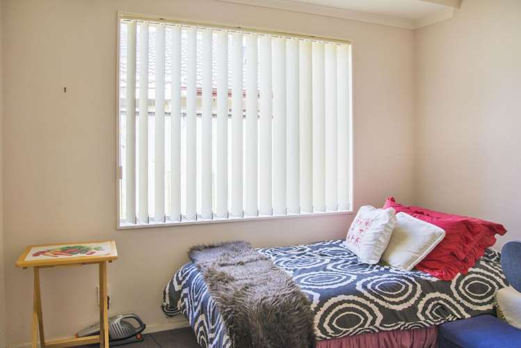 27 Turnberry Drive Wattle Downs_8