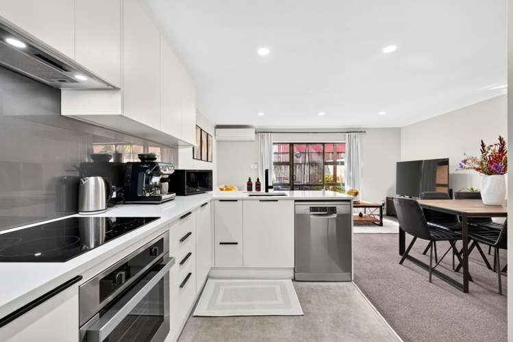 11/17 Harbour View Road_3